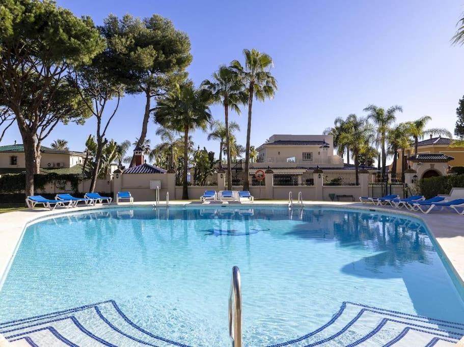 2 Bdr Next To The In Puerto Banus Marbella