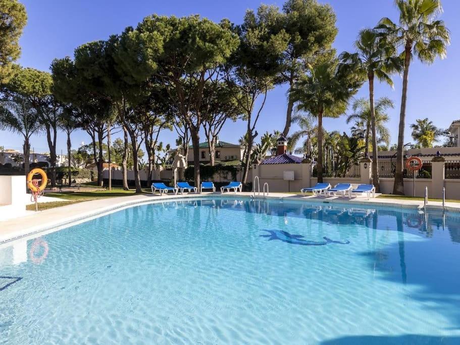 Apartment 2 Bdr Next To The In Puerto Banus
