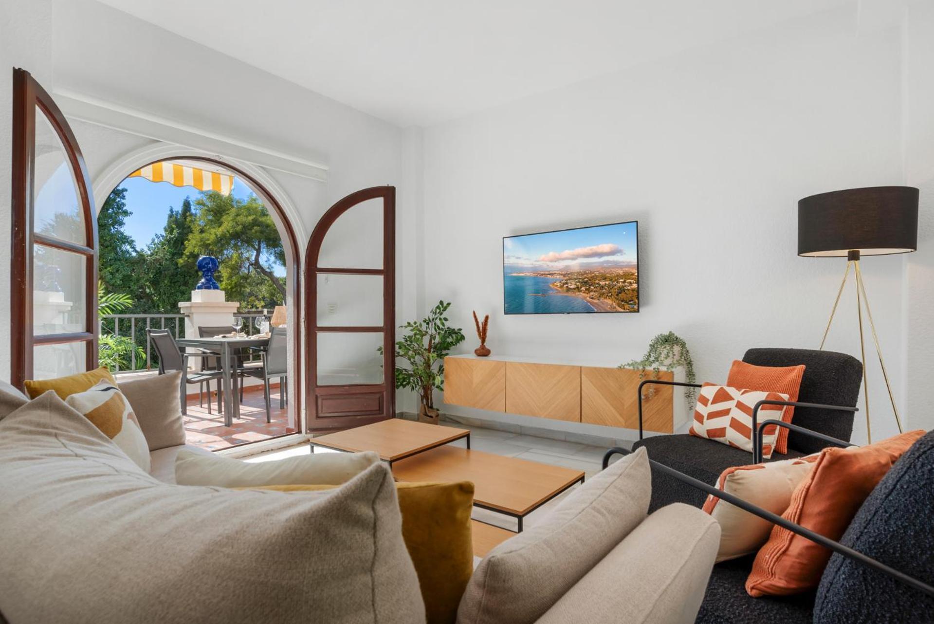 2 Bdr Next To The In Puerto Banus Apartment Marbella