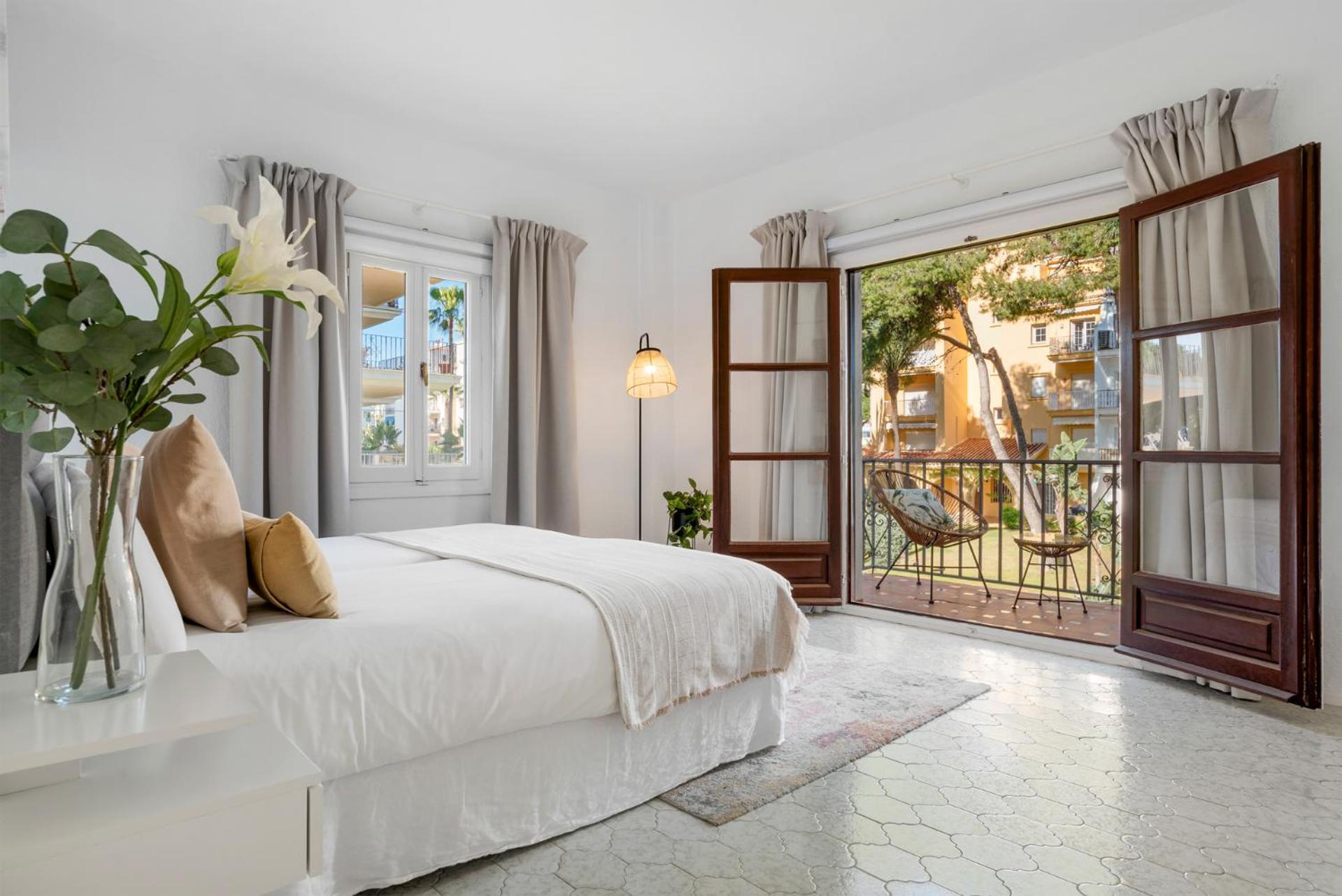 2 Bdr Next To The In Puerto Banus Apartment Marbella